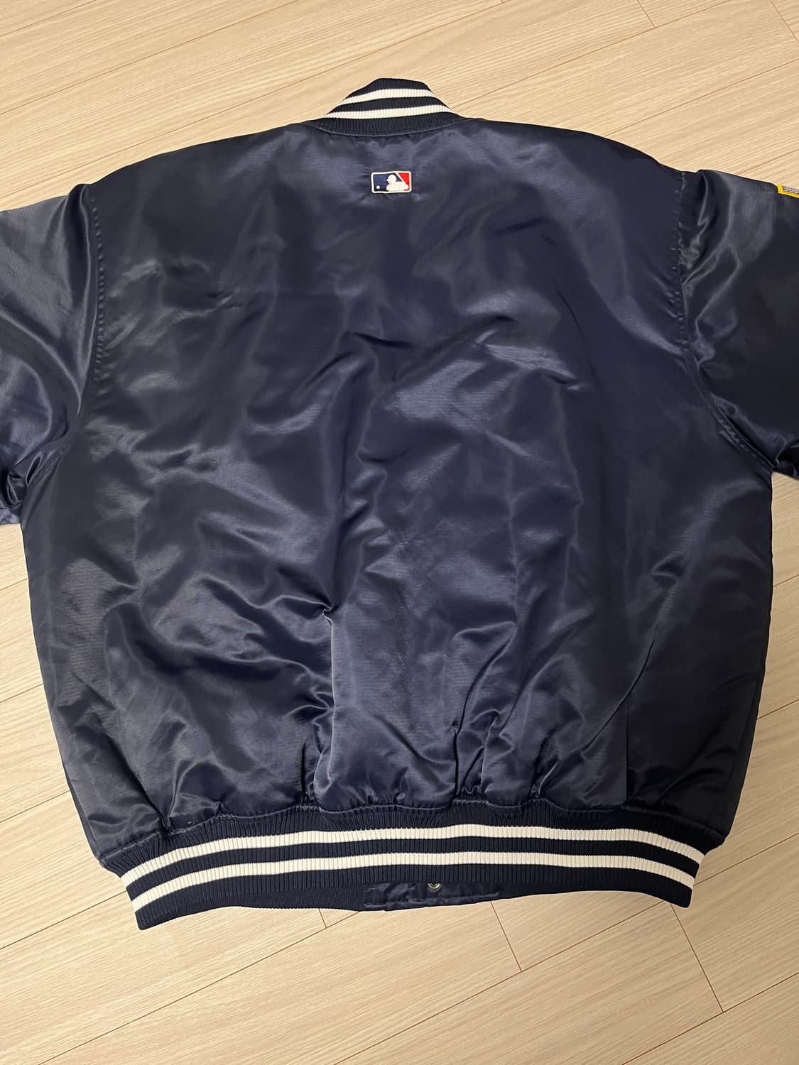 [L] 마제스틱 뉴욕 양키스 봄버 재킷 상품이미지9