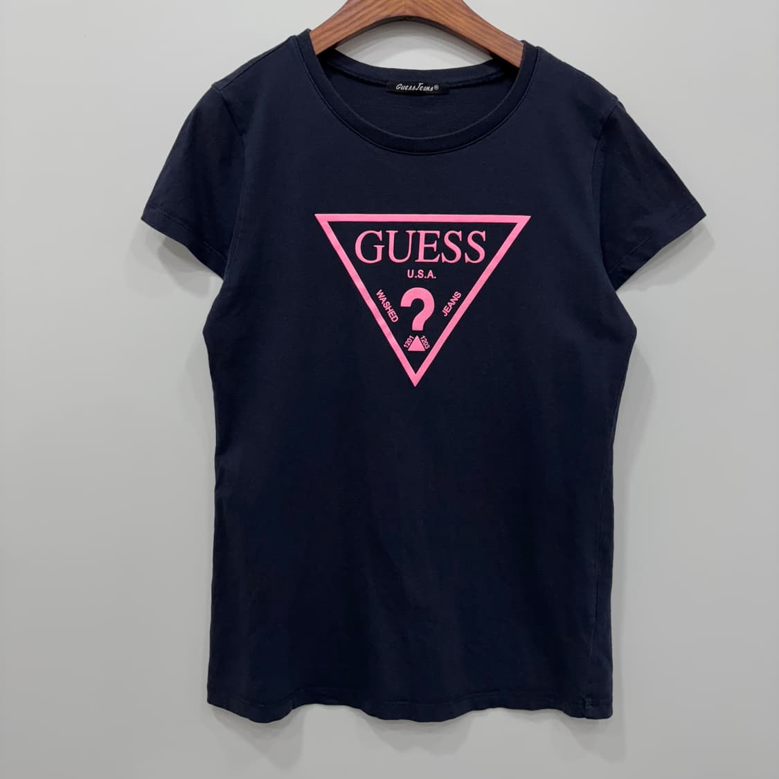  Guess Y2K 슬림핏 반팔티 상품이미지2