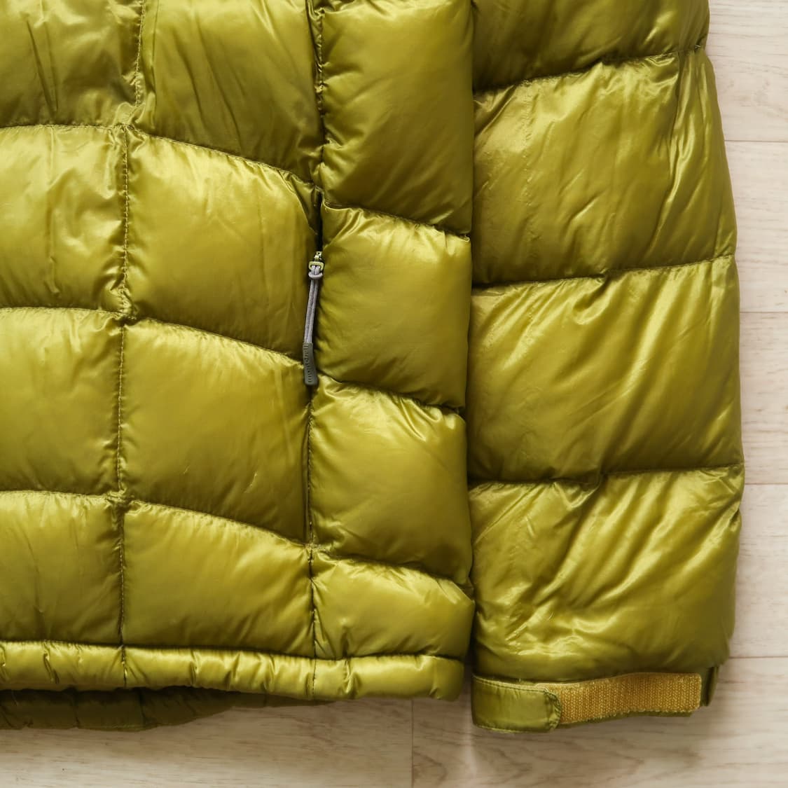 몽벨 EX900 올리브 경량 다운 패딩 상품이미지4