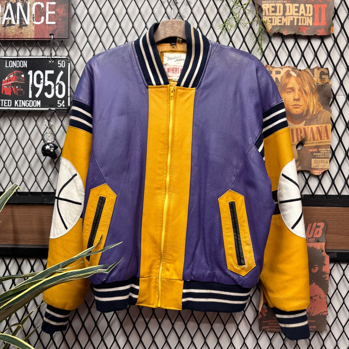 90s USA VINTAGE 레더 바시티자켓 후면 농구공 자수 포인트 상품이미지1