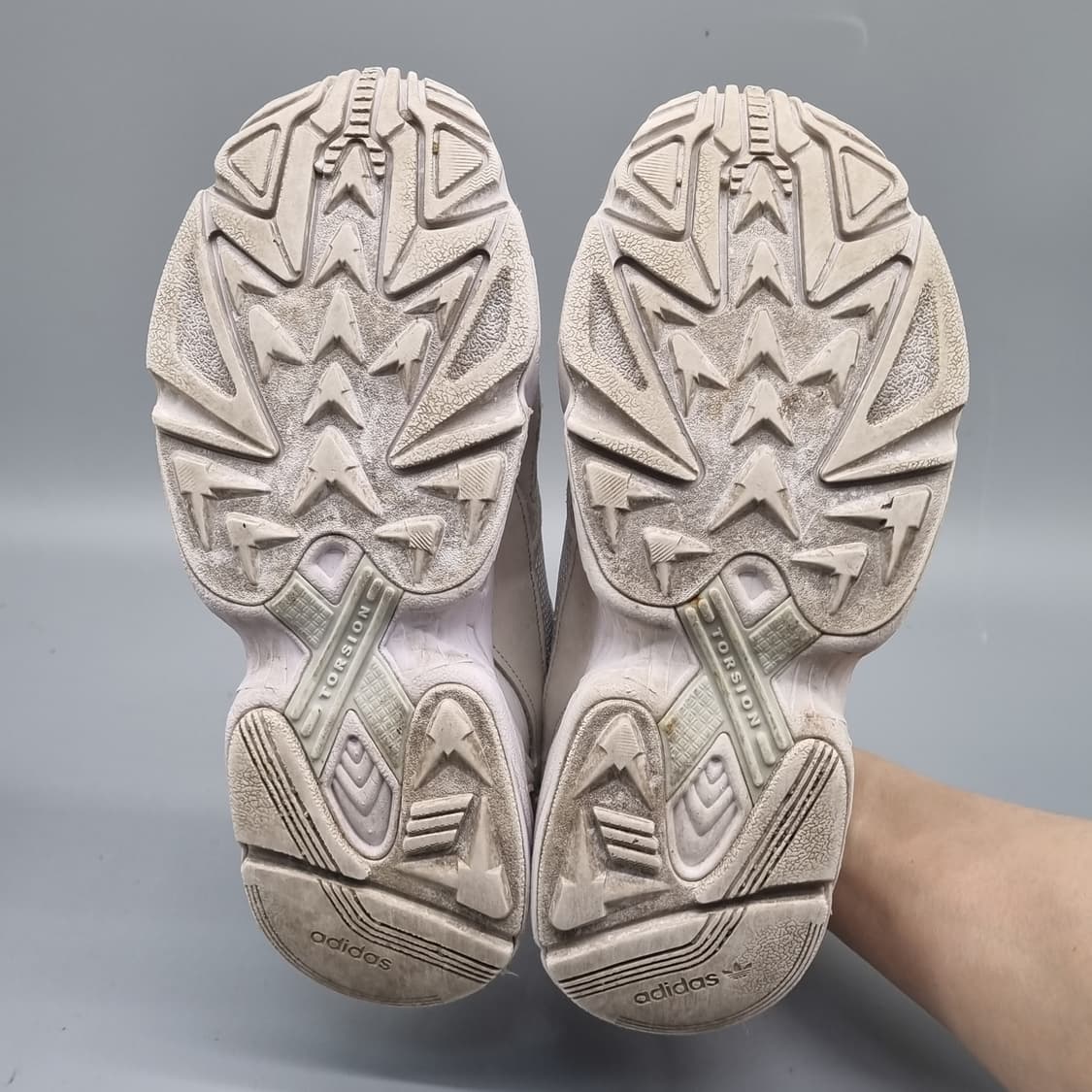 아디다스 팔콘 여성운동화230 상품이미지3