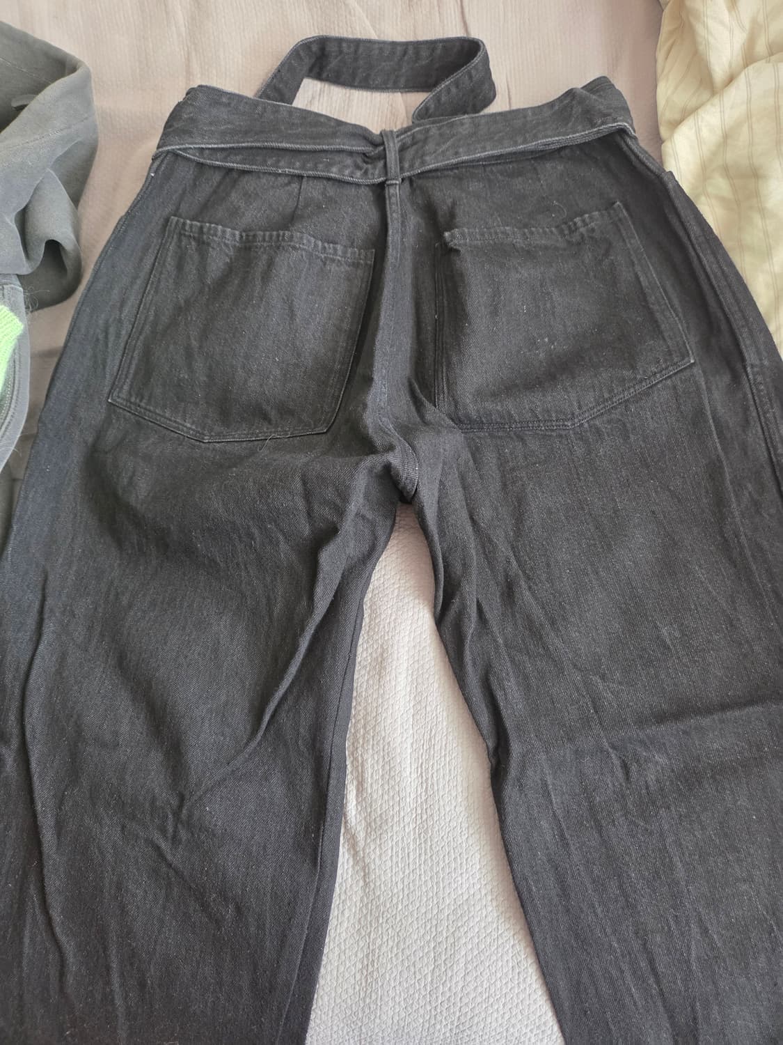 코모리 벨티드 팬츠 상품이미지1