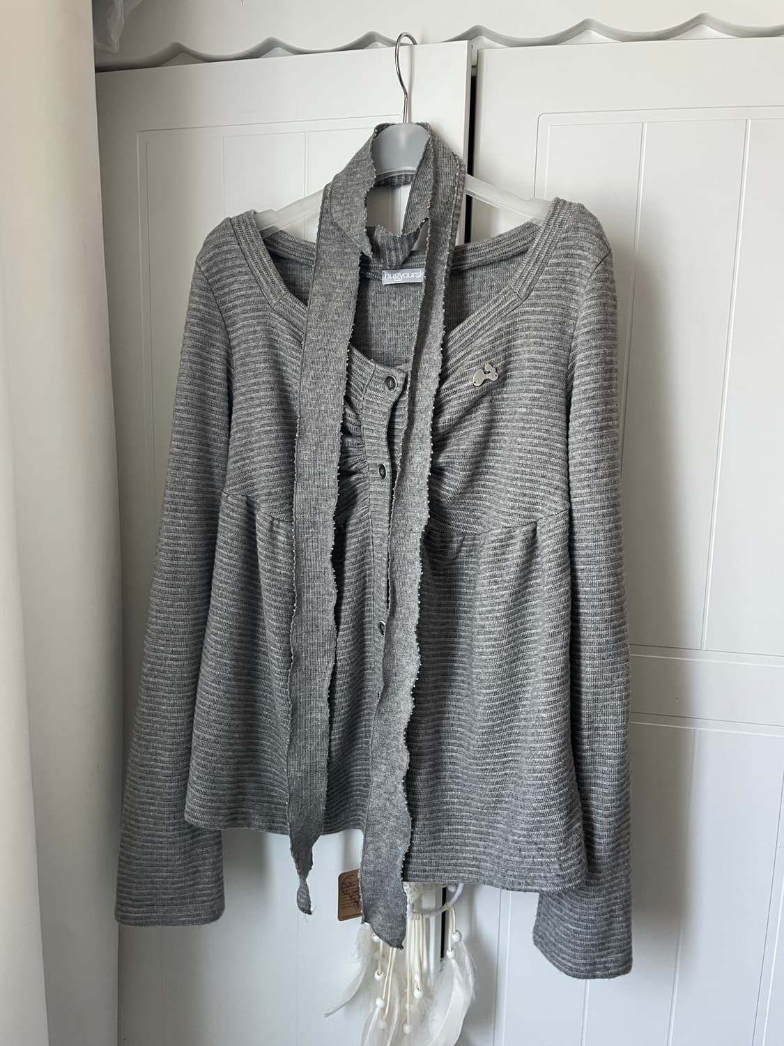 허그유어스킨 니트 베이비돌 가디건 차콜 상품이미지1