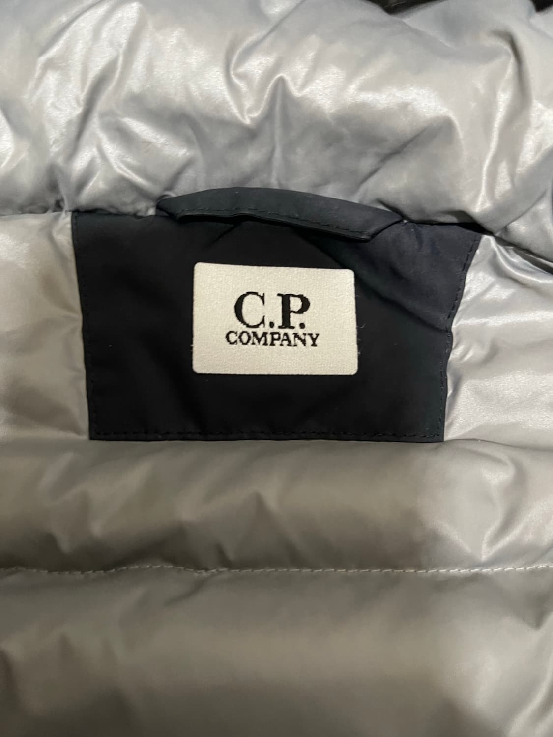 52 CP컴퍼니 롱패딩 상품이미지7