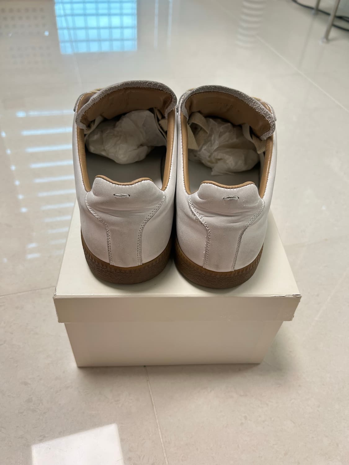 마르지엘라 독일군 페인팅 드롭 화이트 43.5 상품이미지6