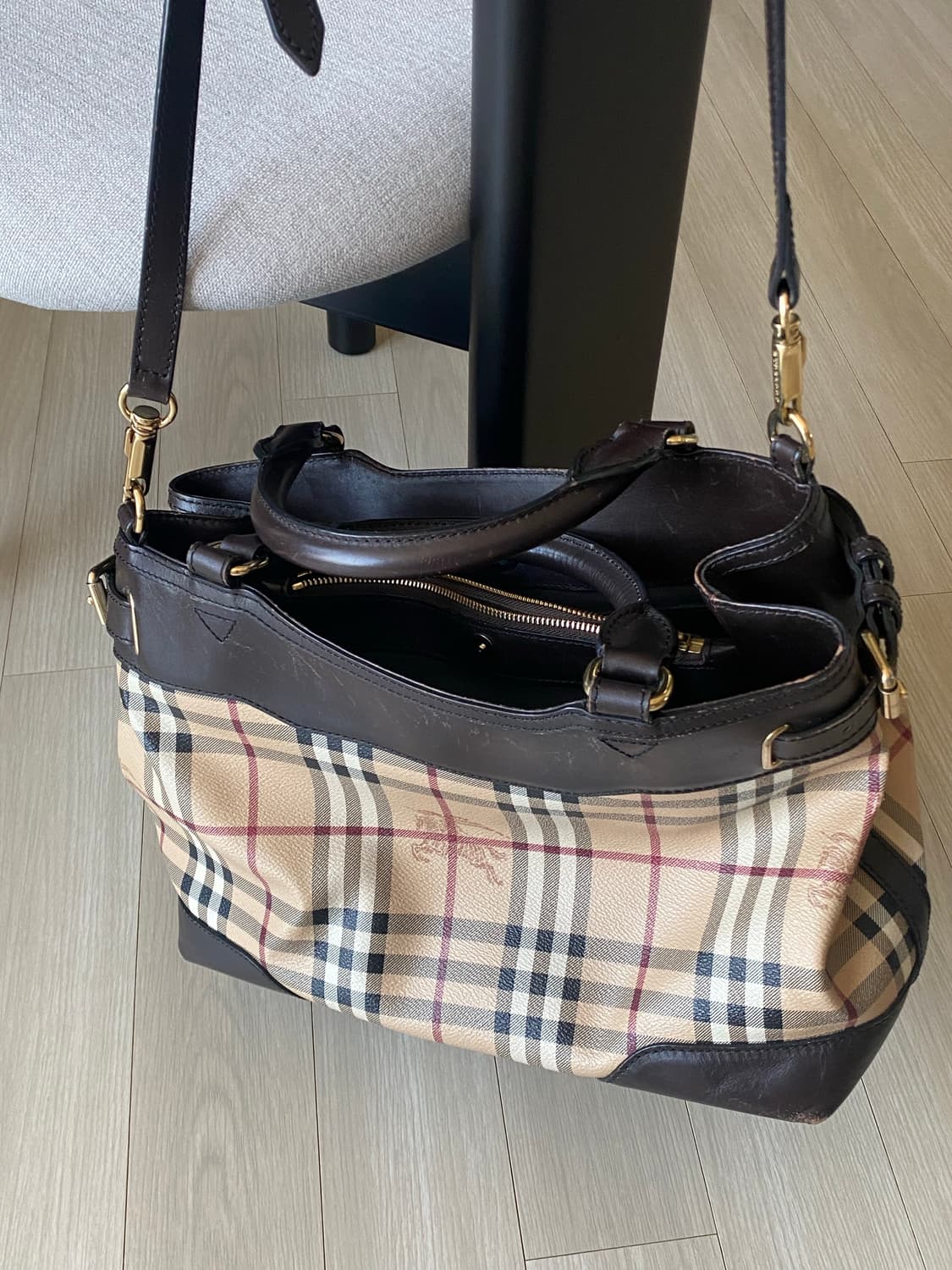 버버리 토트 숄더백 상품이미지1
