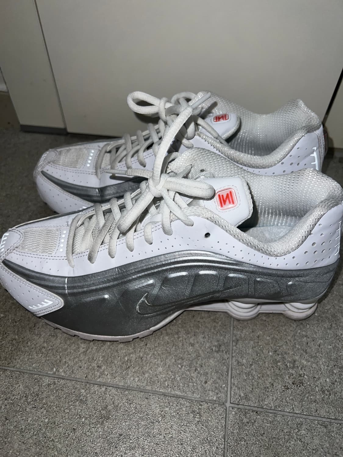 나이키 샥스 nike shox r4 화이트 메탈릭실버 상품이미지4