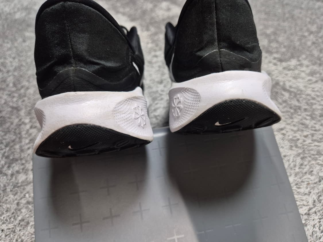 나이키 레볼루션7 이지온 270 상품이미지7