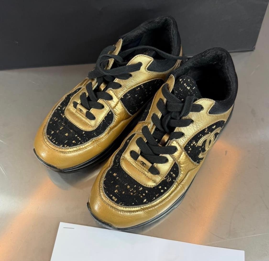 [리오브전포점] 샤넬 CC 로고 트위드 골드 레더 스니커즈 상품이미지2