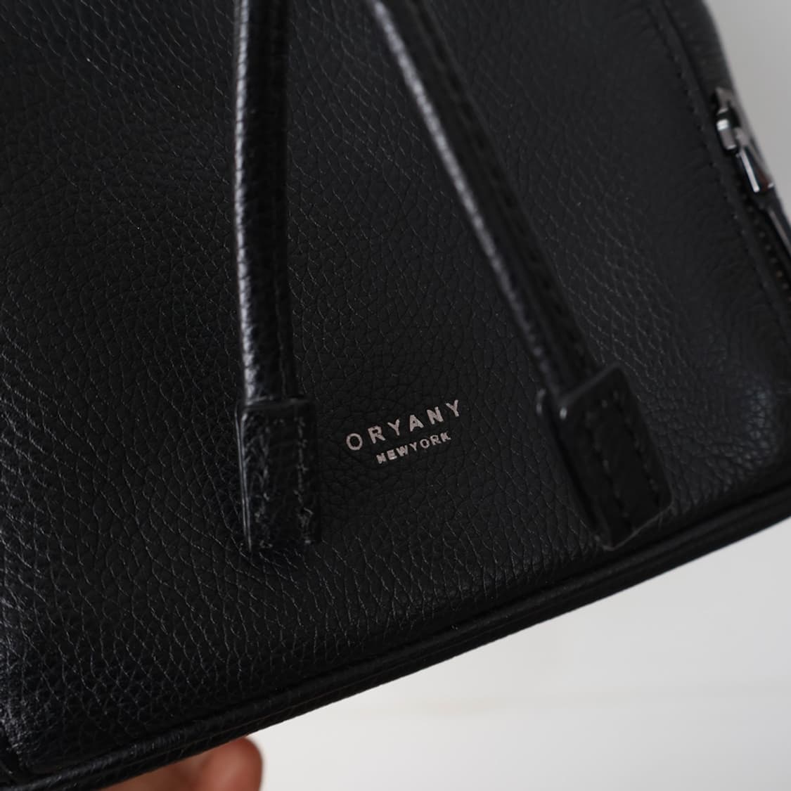 오야니 보딩 레더 버킷백 상품이미지6