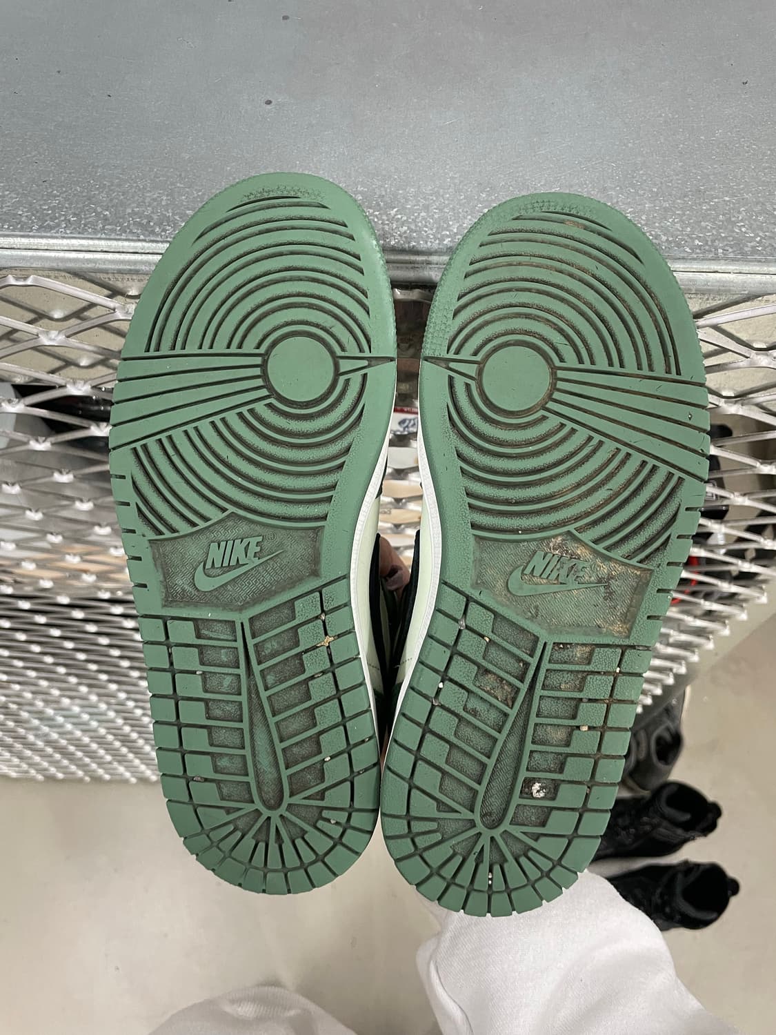 조던 1 미스 SE 더치그린 2 240 상품이미지6