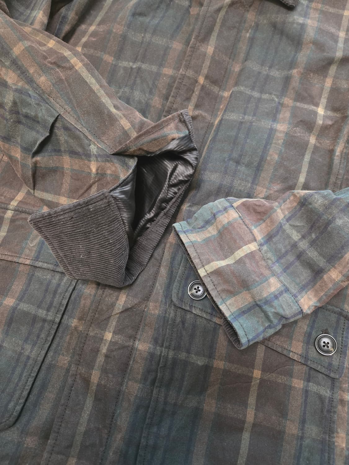 시리즈 Series 클래식 왁스 자켓 (95)

 상품이미지3