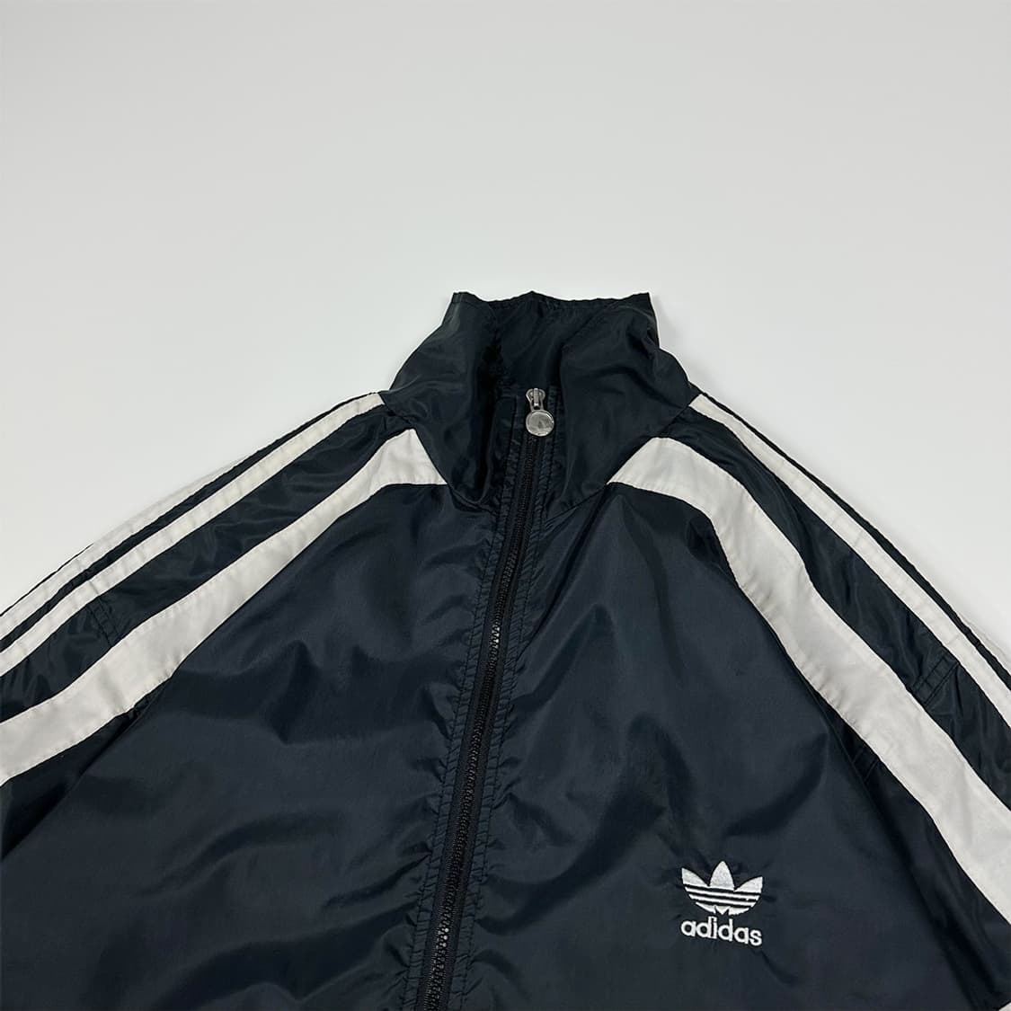 아디다스 빅로고 올드스쿨 윈드브레이커 상품이미지3