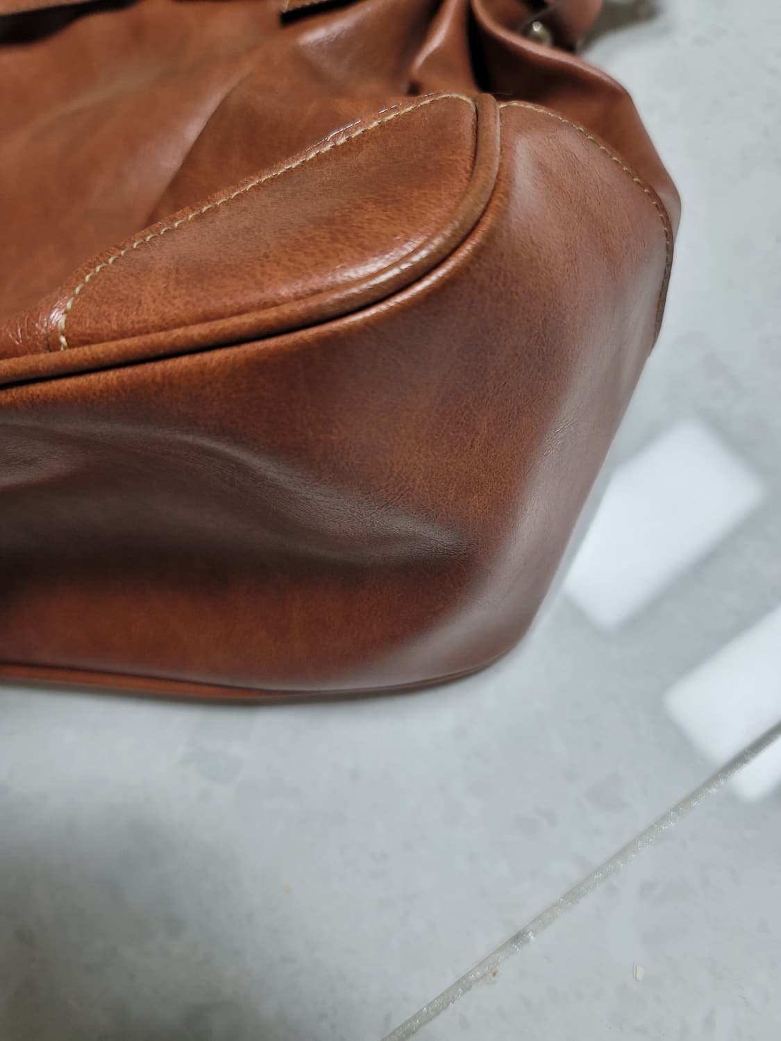 레노마 브라운 천연가죽 숄더백 상태극상

새제품급 상품이미지4