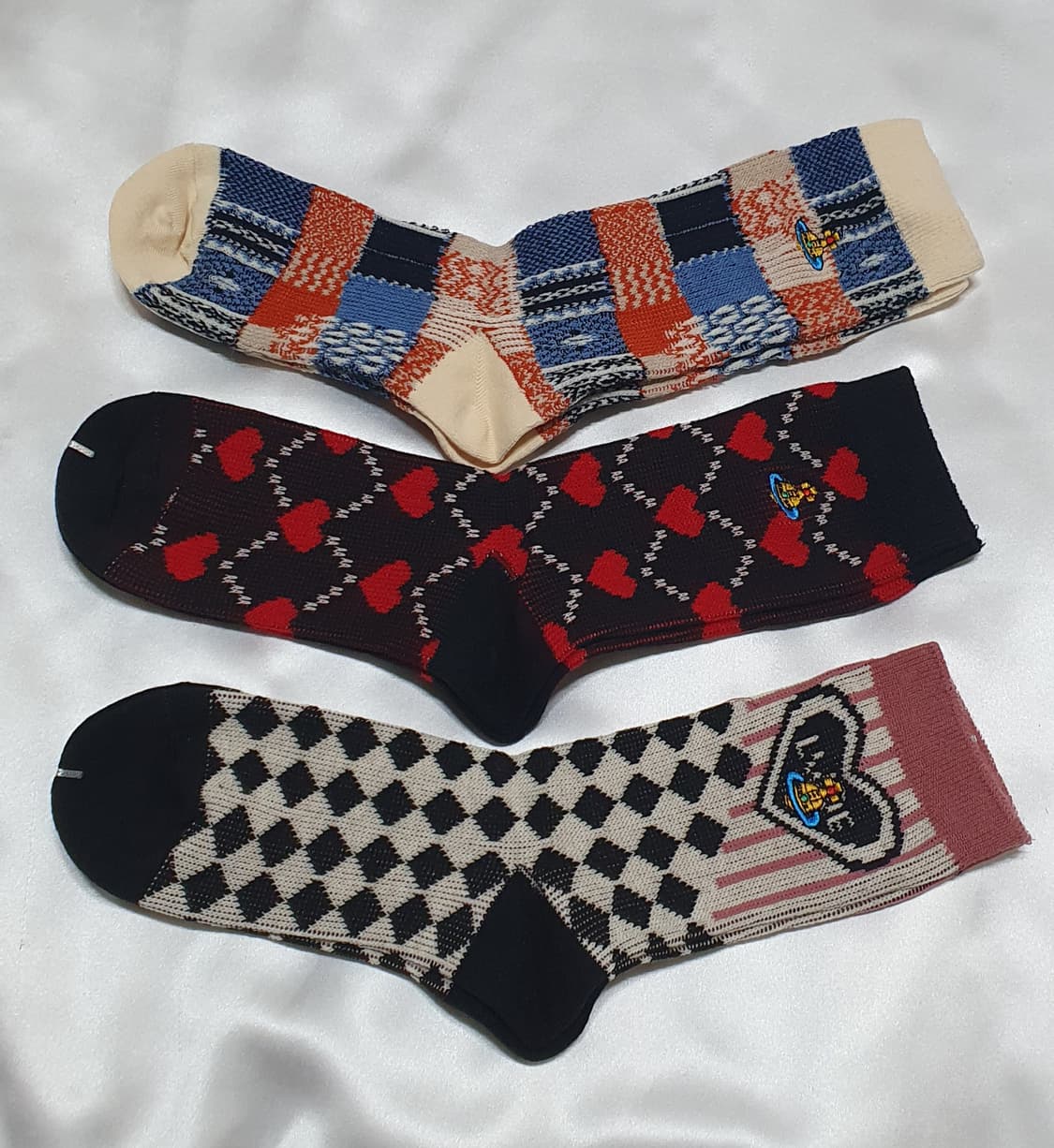 크림베이지 블랙 레드브라운 핑크 하트 러브 체크 비비안웨스트우드 양말 상품이미지3