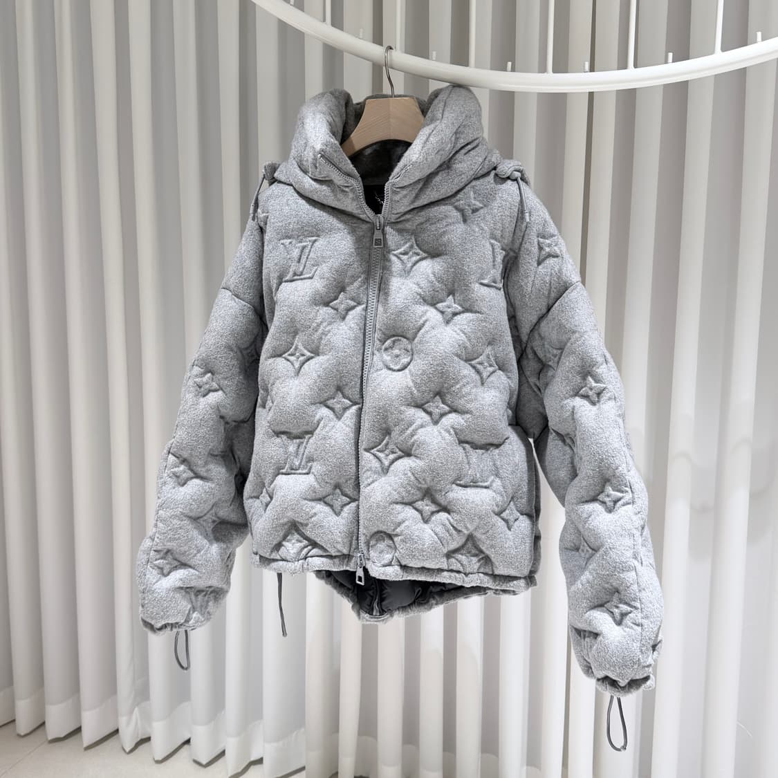 (S+ / 50) / 루이비통 모노그램 보이후드 푸퍼 재킷 패딩 상품이미지3