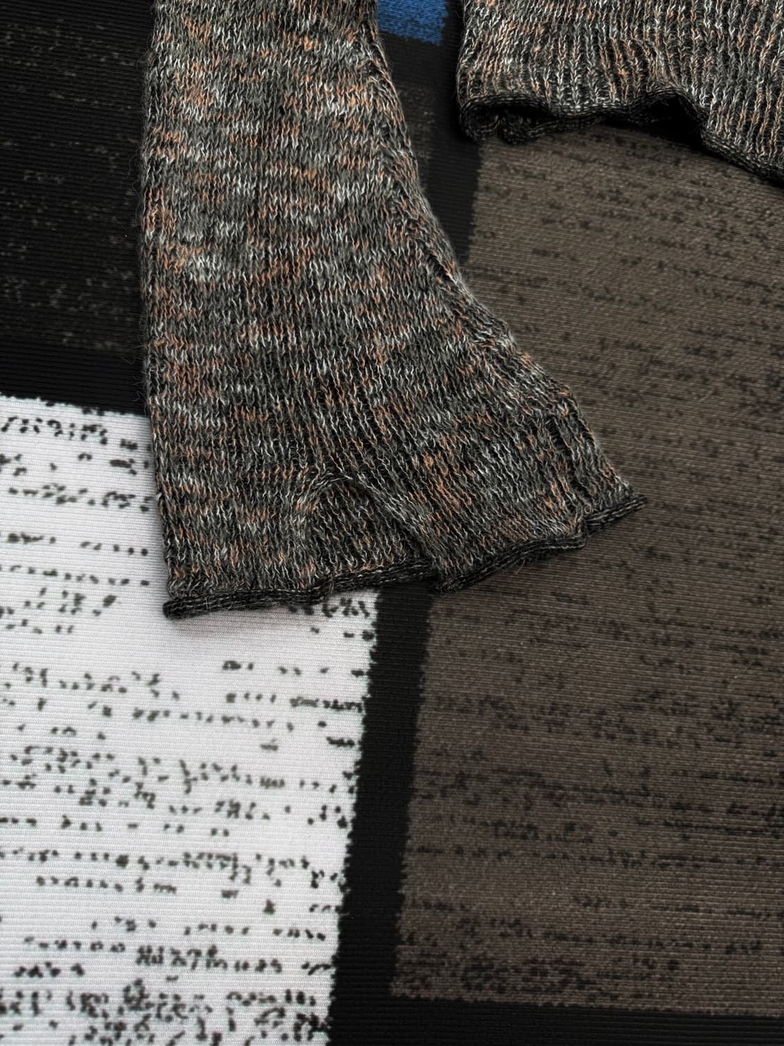 빈티지 벨 슬리브 크롭 니트 상품이미지2