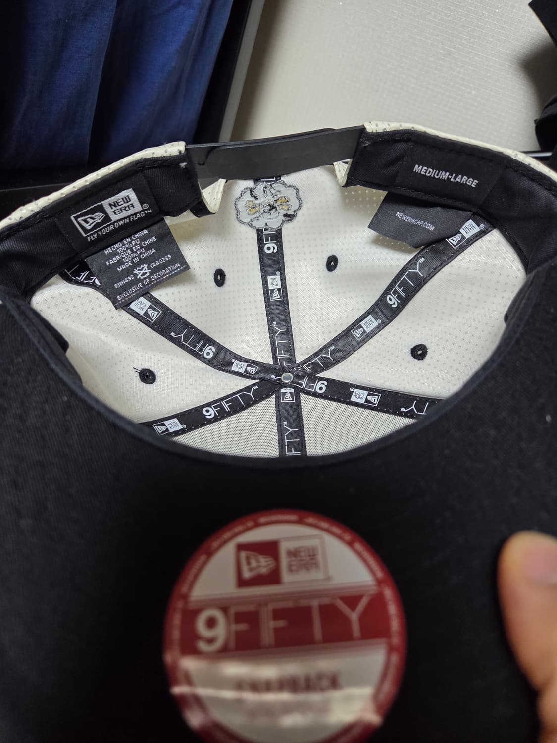 [ML] 뉴에라 무한도전 400회 한정판 인조가죽 스냅백 네이비 M-L 상품이미지5