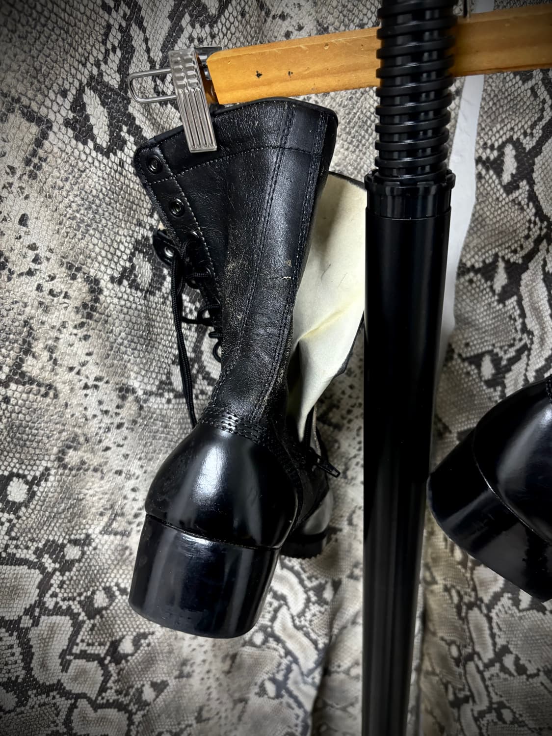 VKEI Chic Glossy High Zip Detail Boots 상품이미지8