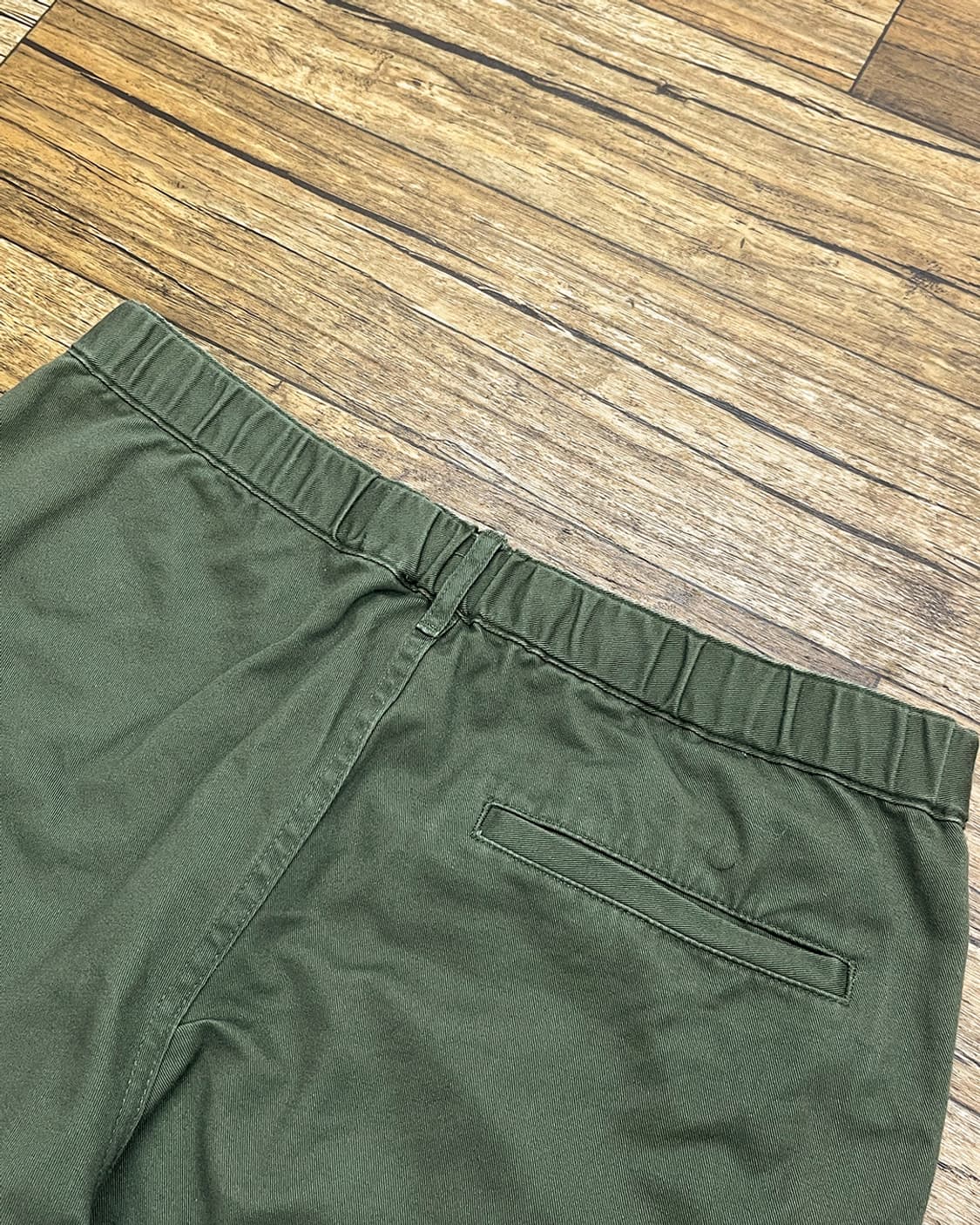 [ Secondhands ] GU 올리브 반바지 상품이미지4