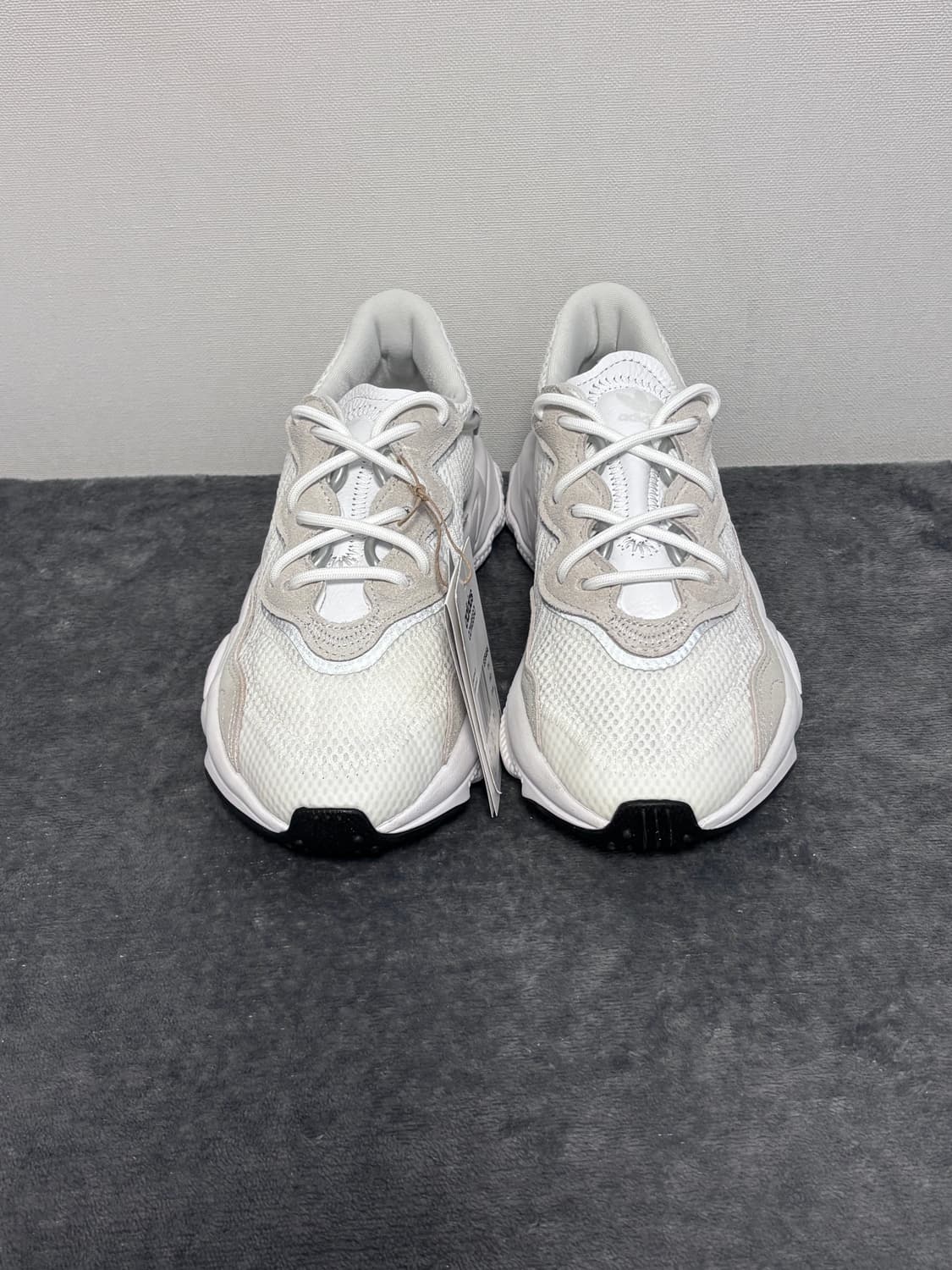 새상품) 220(225~230) 아디다스 코리아 오즈위고 흰색 운동화 상품이미지2