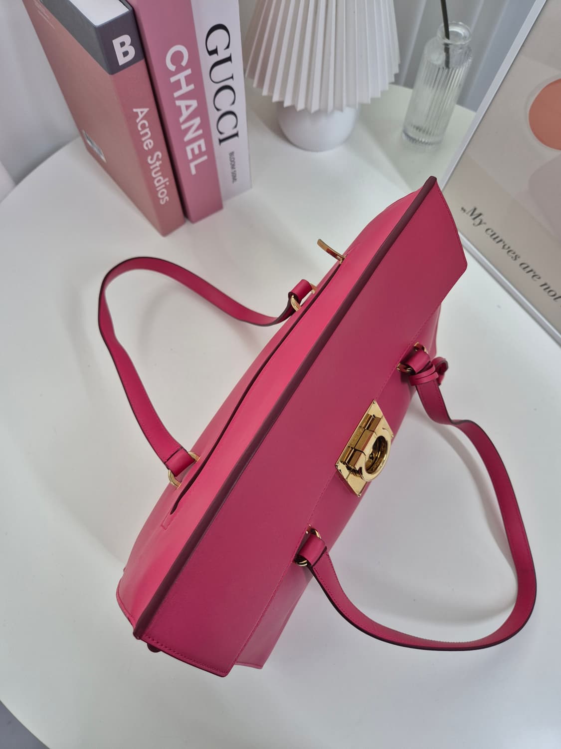 페라가모 간치니 핑크 금장 숄더백 상품이미지4