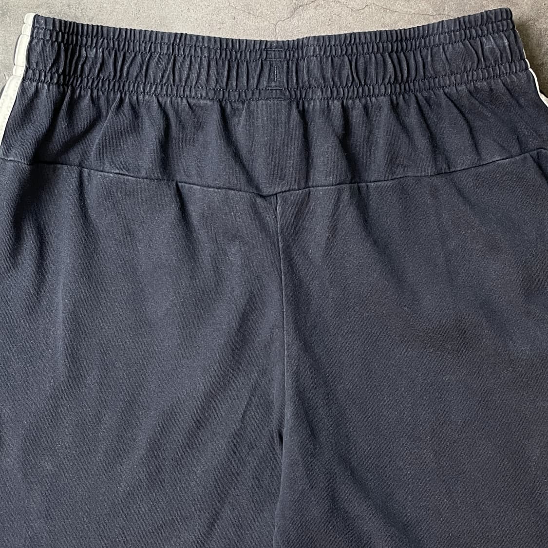 ADIDAS 아디다스 네이비 밴딩 스웨트 하프팬츠 A01205 상품이미지6