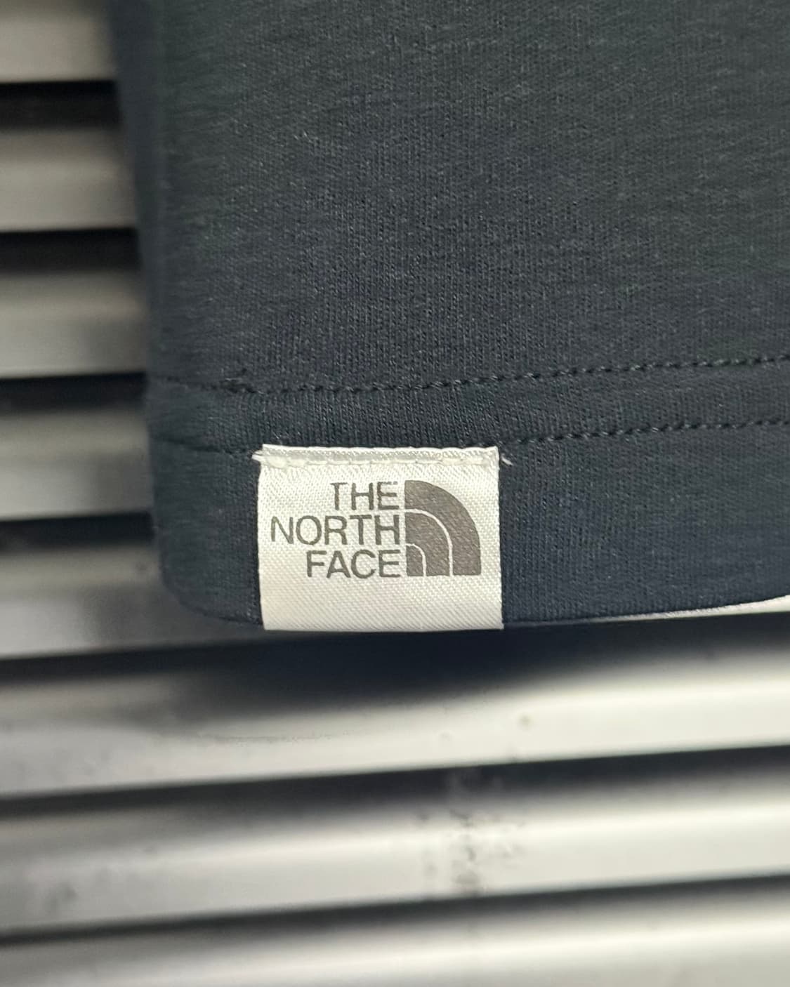 노스페이스 로고 흰검 화이트 블랙 반팔 티셔츠 M 95 프린팅 아웃도어 상품이미지5