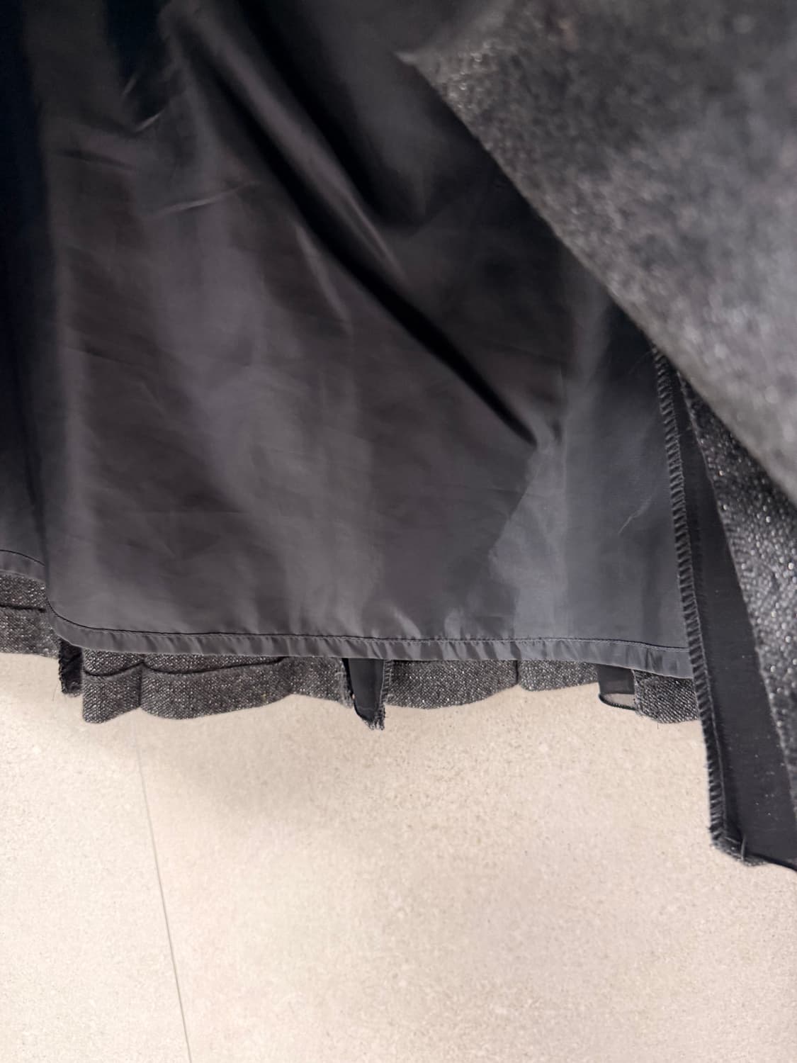 꼼사이즘 플리츠 미디 스커트 그레이 플레어 상품이미지5