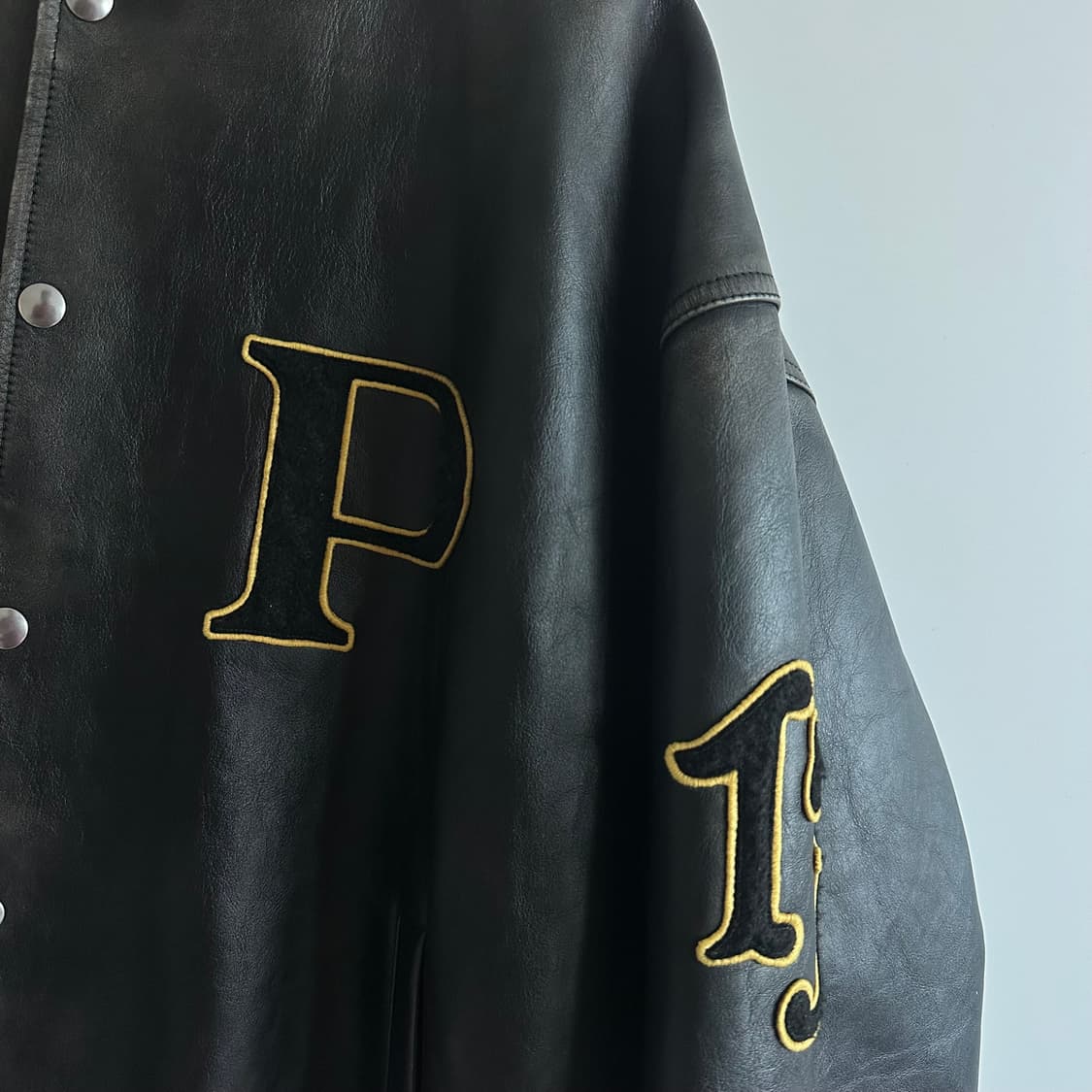 프라다 라프시몬스 레더 바시티자켓 상품이미지4