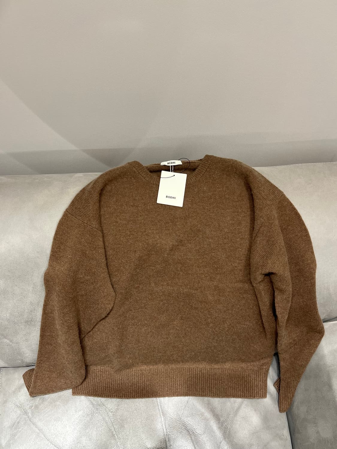 [새상품] 보디 캐시미어 클래식 크루넥 1 상품이미지1