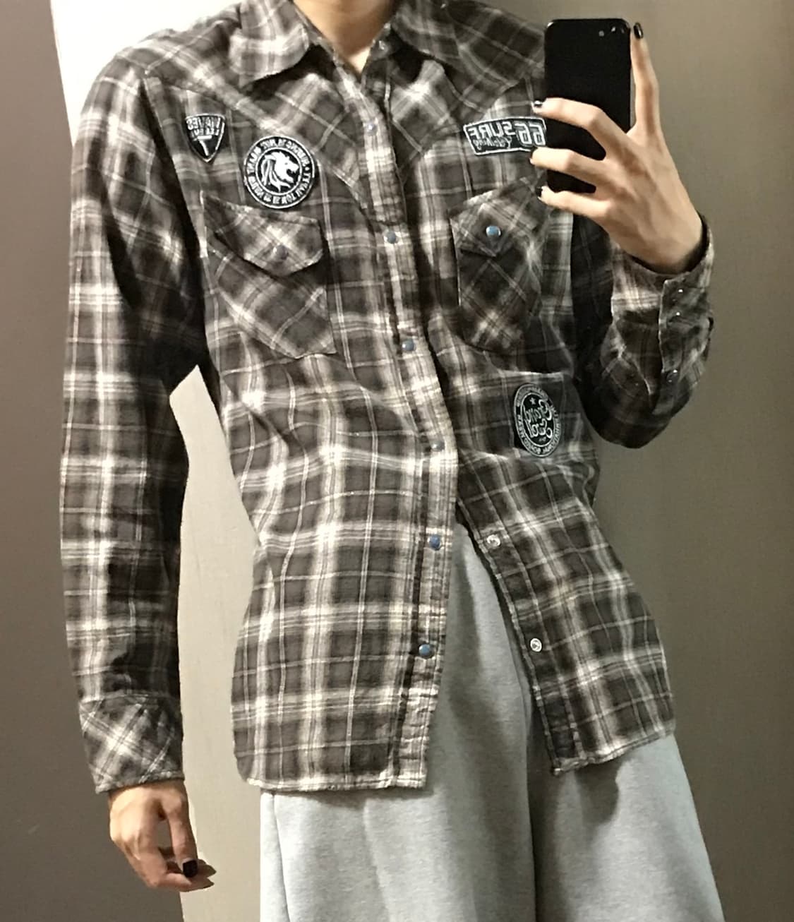 Button-up Patch Shirt 상품이미지1