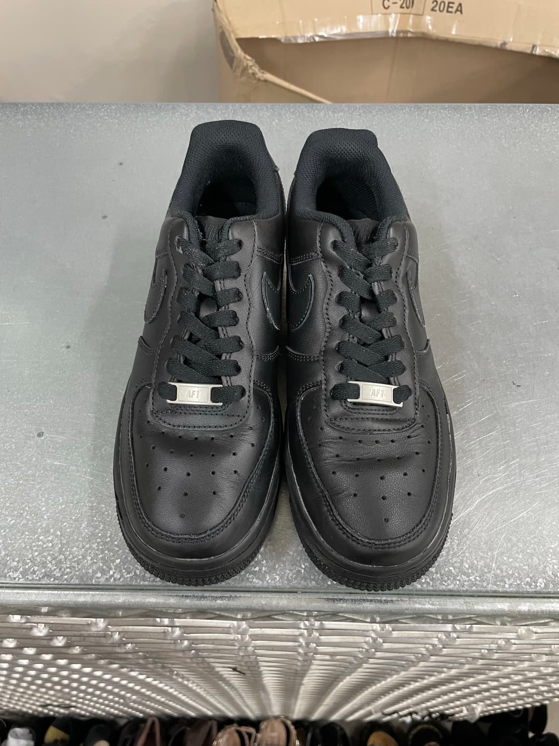 나이키 에어포스1 블랙 240 상품이미지5