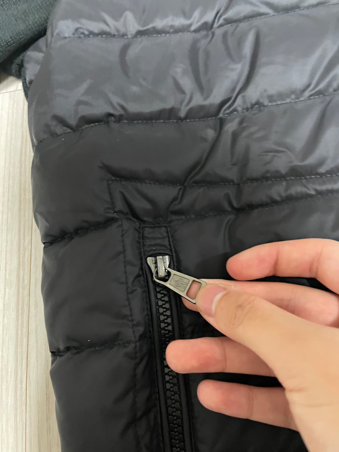 [새상품택O] 몽클레어 니트패딩 패딩울 카디건 상품이미지4