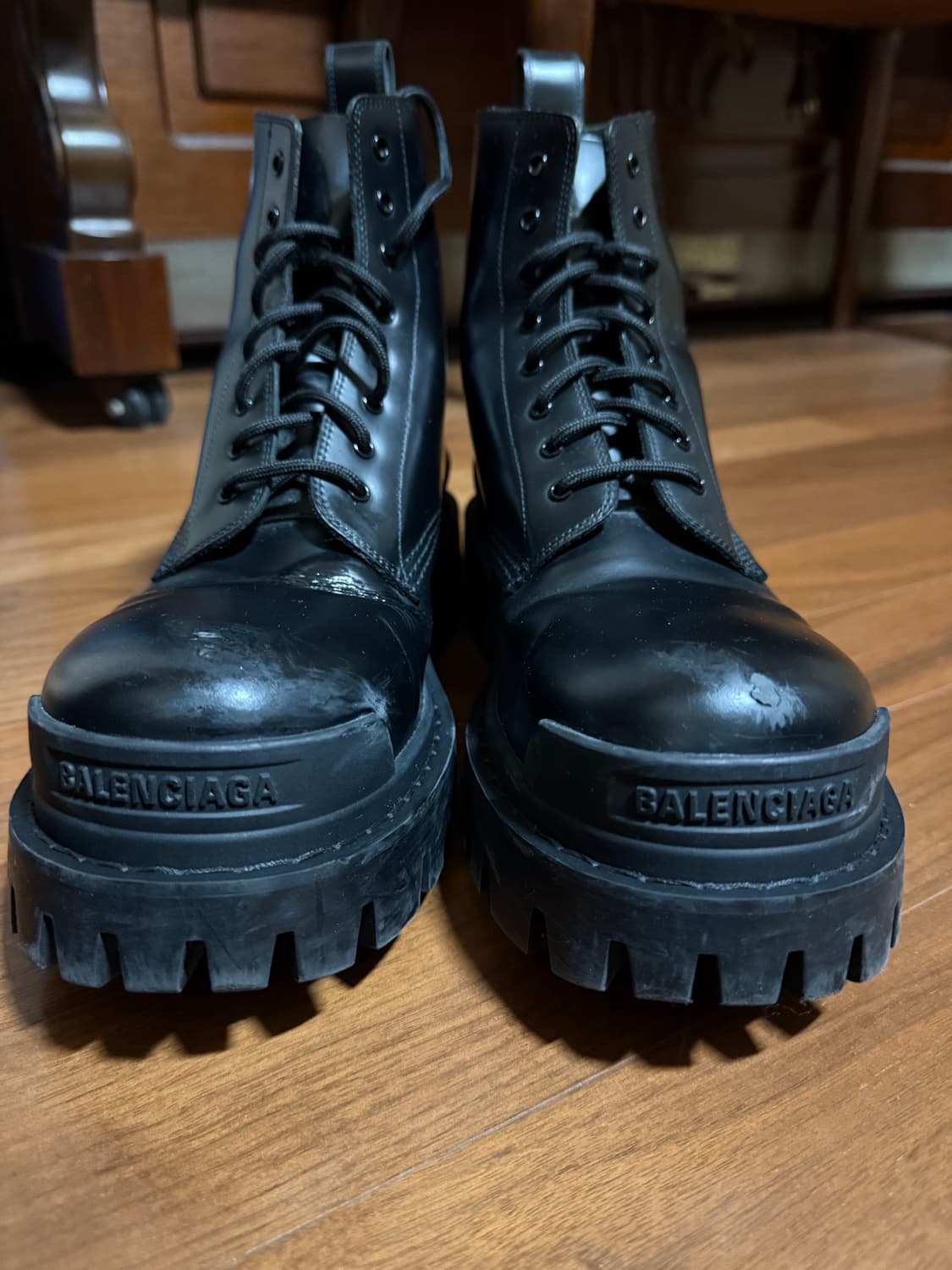 발렌시아가 스트라이크 부츠 상품이미지1