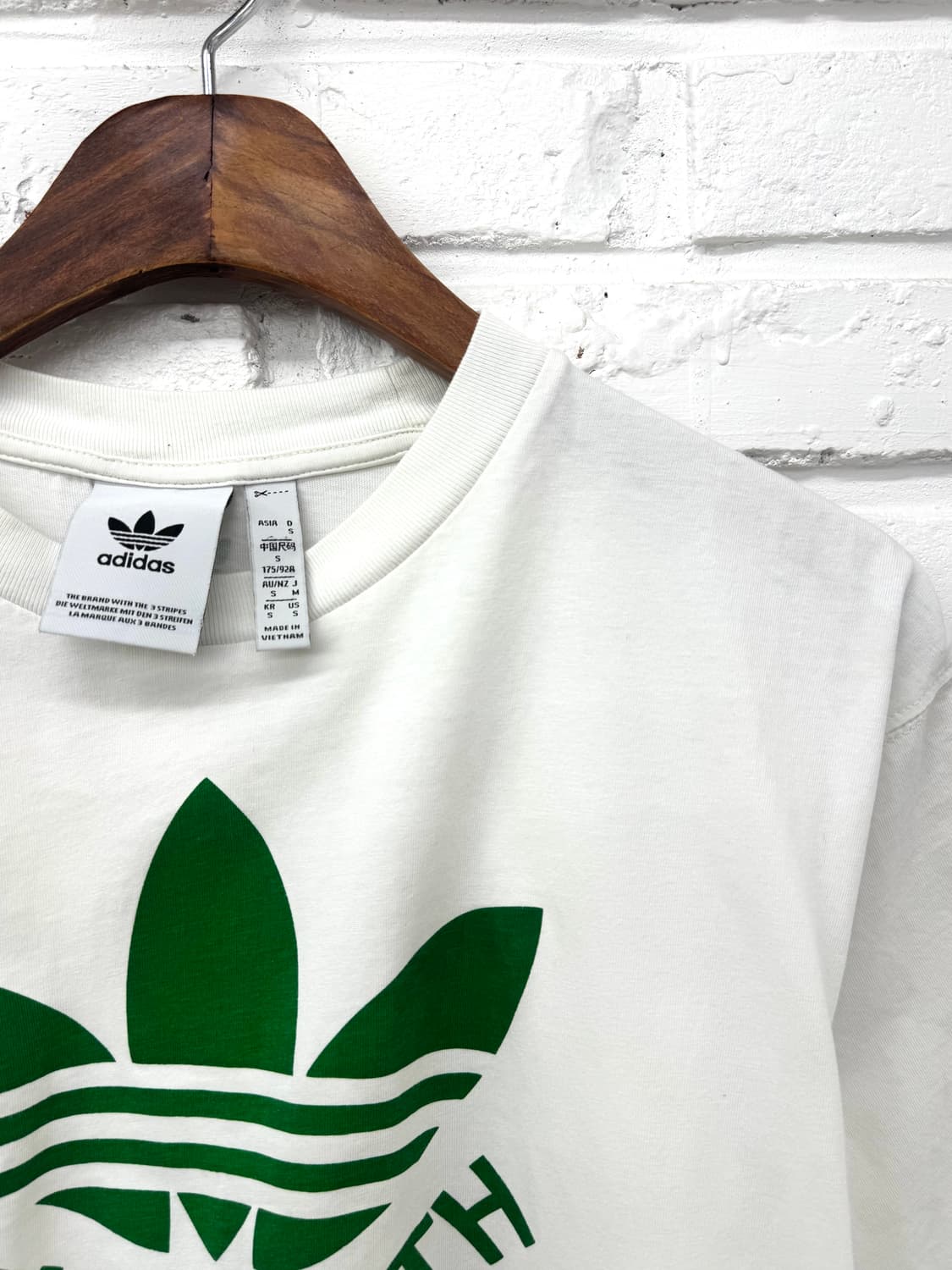 아디다스 스탠스미스 화이트 그린 로고 반팔티셔츠 상품이미지2