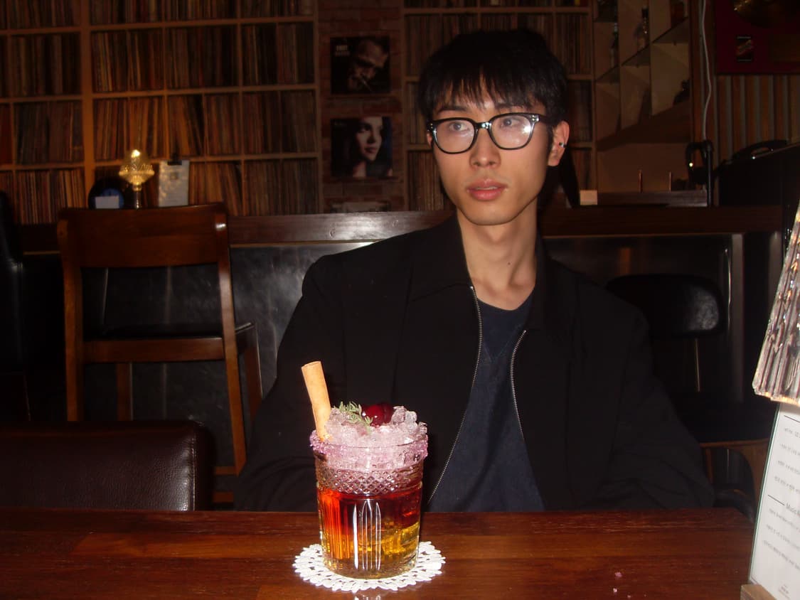 카키스 크루넥 맨투맨 25ss 상품이미지4