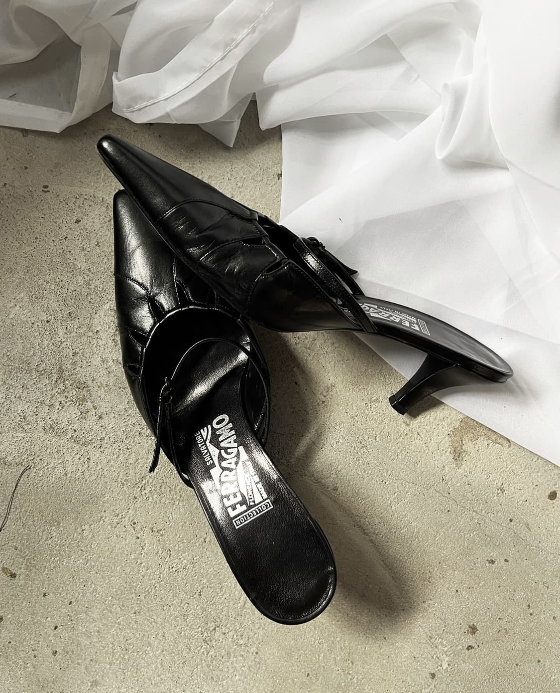 SALVATORE FERRAGAMO pointed leather mule 상품이미지4