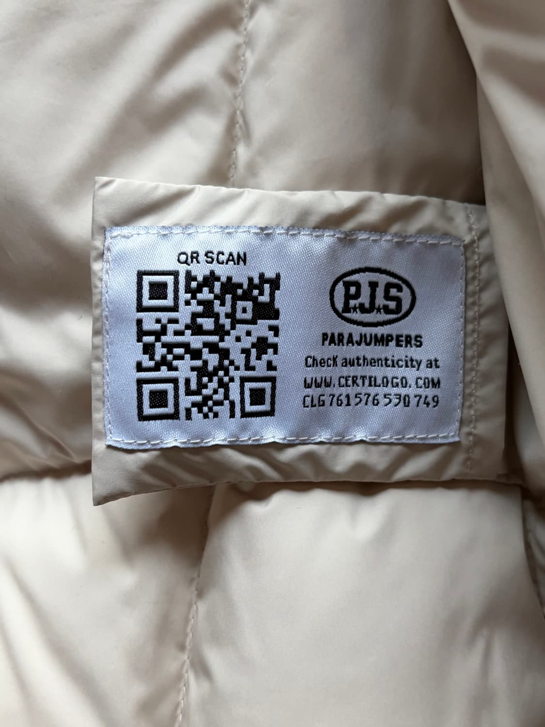 {유일 매물} 파라점퍼스 경량 패딩 L 상품이미지7