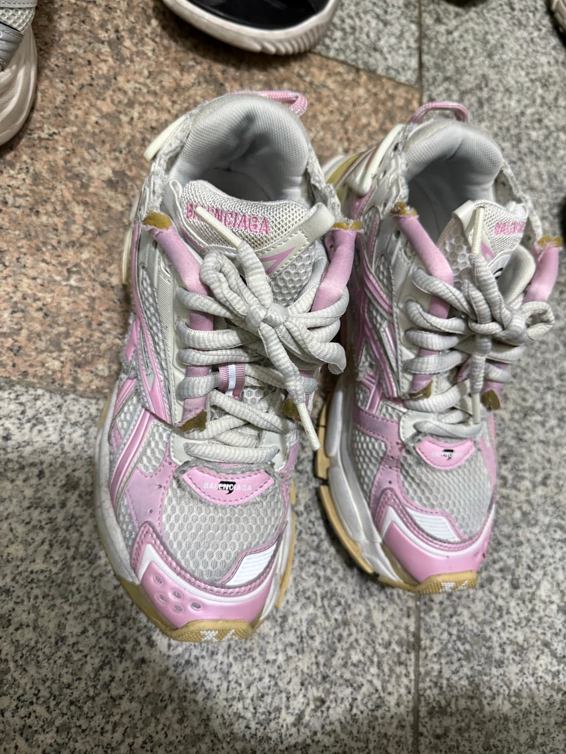 발렌시아가 뉴러너 스니커즈 핑크 화이트 36사이즈 상품이미지3