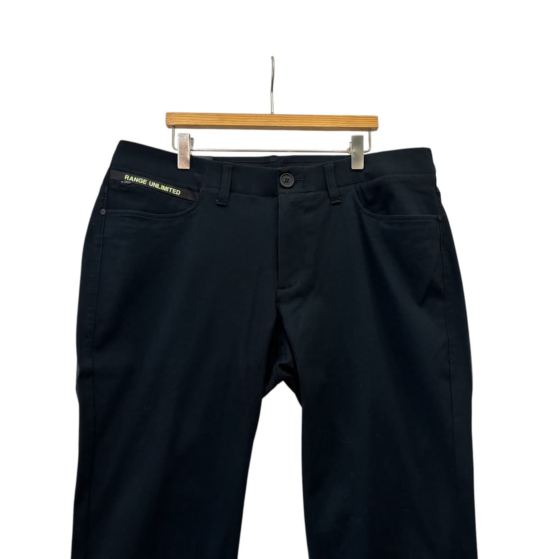 언더아머 블랙 테이퍼드 핏 진 상품이미지2