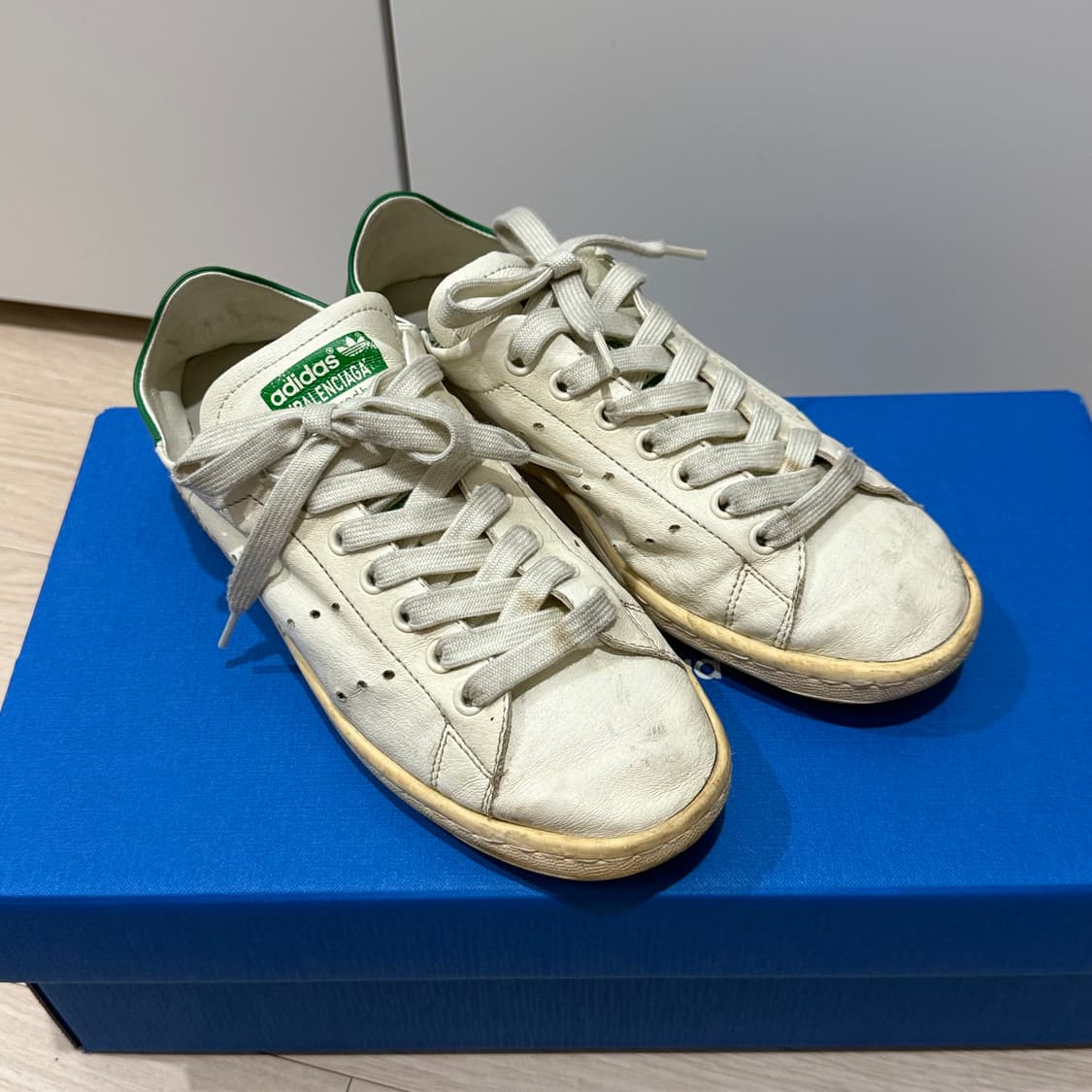 아디다스 발렌시아가 스탠스미스 원아웃 37 상품이미지1