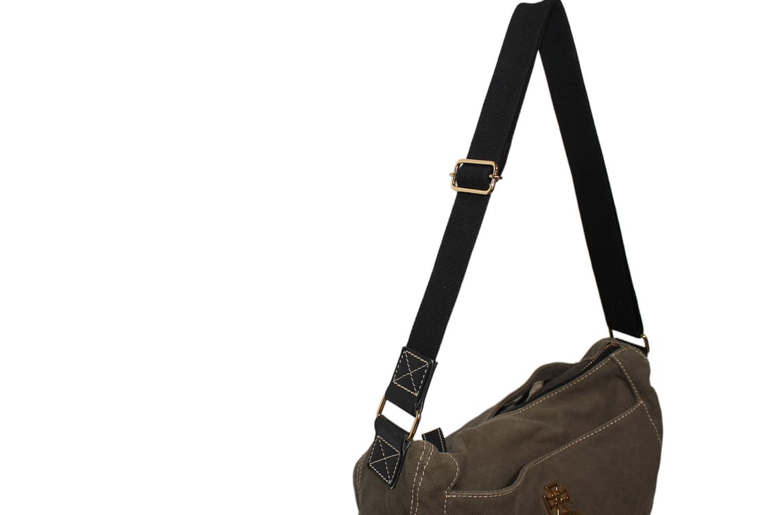 VIVIENNE WESTWOOD 비비안웨스트우드 캔버스 숄더백 상품이미지4