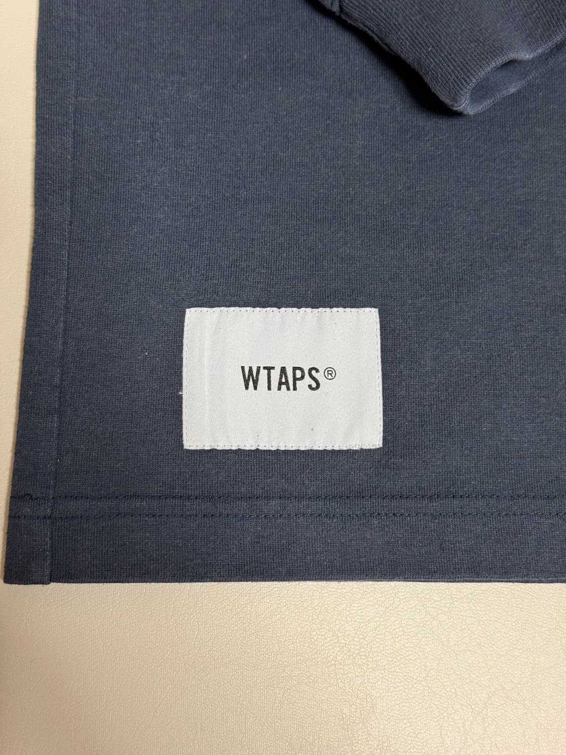 WTAPS 더블탭스 네이비 포켓 긴팔티셔츠 3 상품이미지2