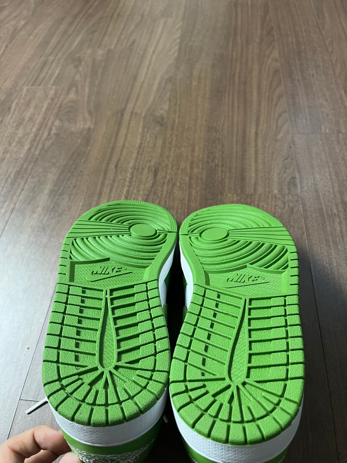 나이키 에어조던 1 로우 SE 화이트 클로로필 270 판매 상품이미지4