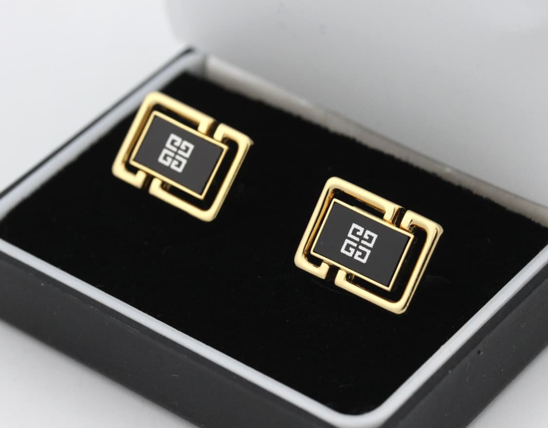 지방시 A+등급 남자 명품 커프스 상품이미지1