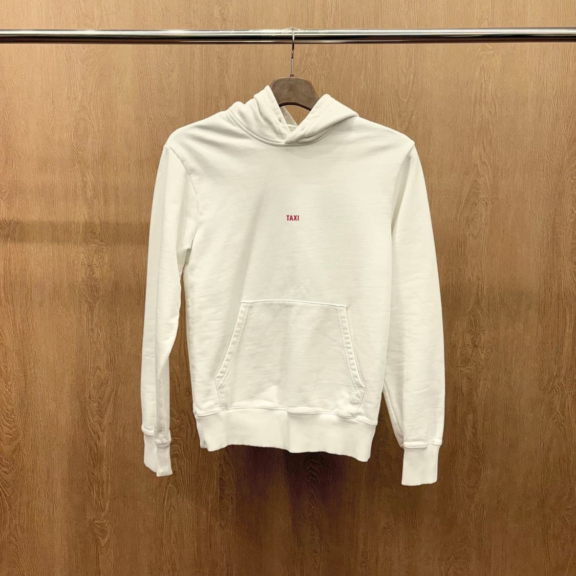 헬무트랭 후드 티셔츠 미니멀 레드 프린트 후면 빅 로고 디테일 화이트 상품이미지2