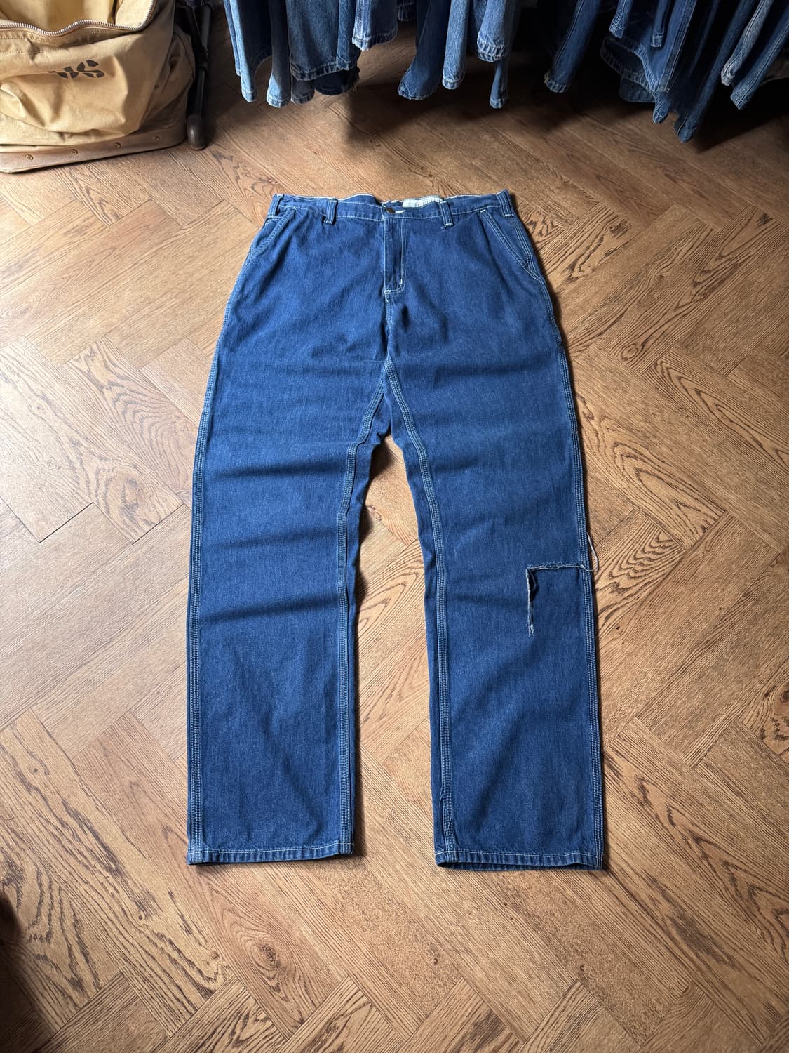 [36]칼하트 USA 싱글 디스트로이드 다크블루 싱글니 워크 데님 팬츠 상품이미지2