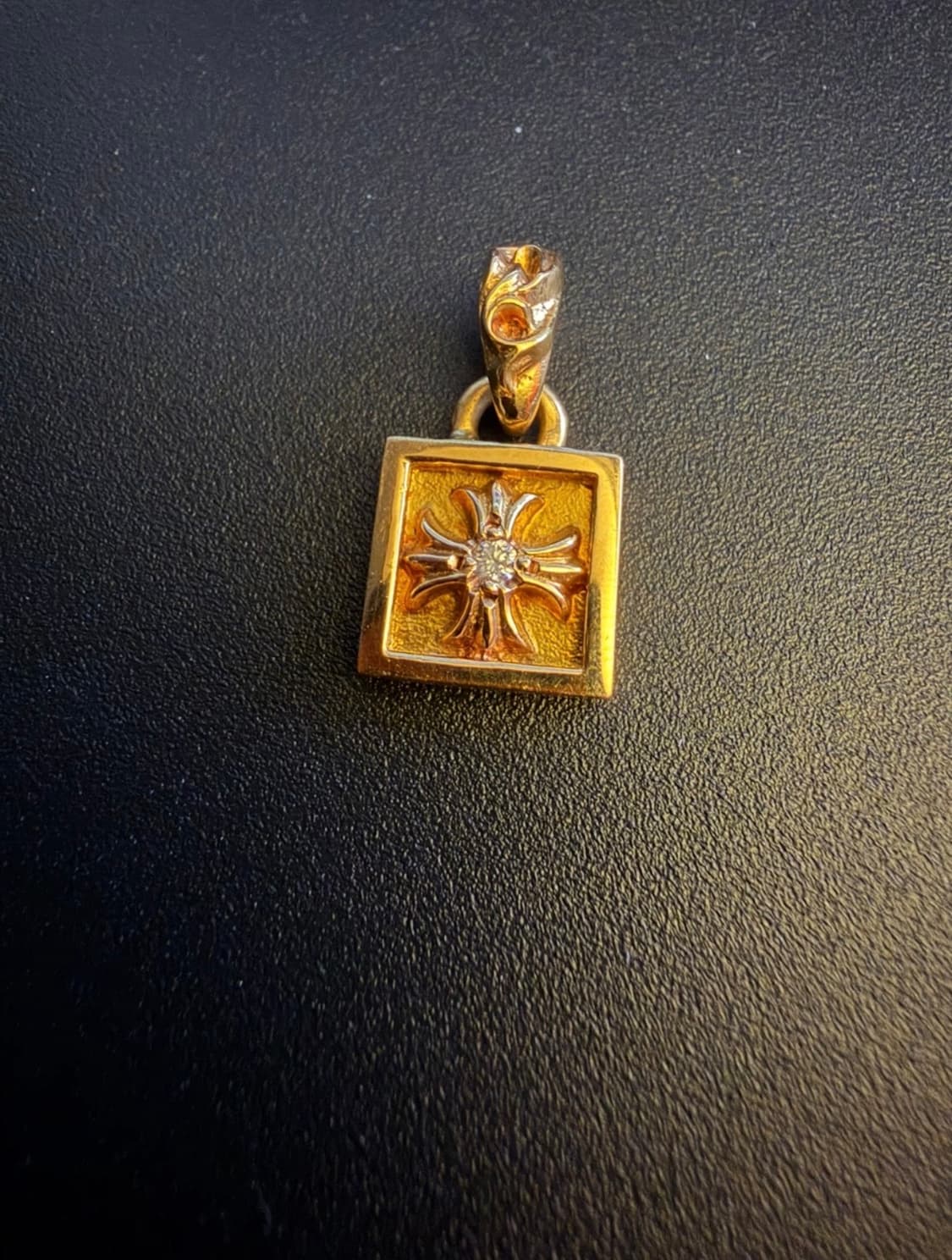 크롬하츠 22k 프레임드 참 1p 상품이미지1