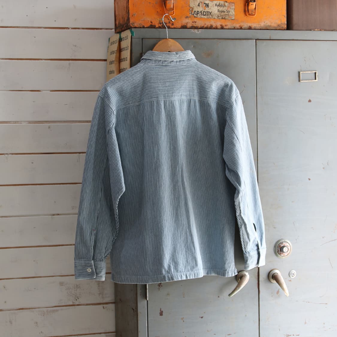 (착용컷) ROUGHNECK 워크 하프 집업 셔츠 (남성용 100) 상품이미지3